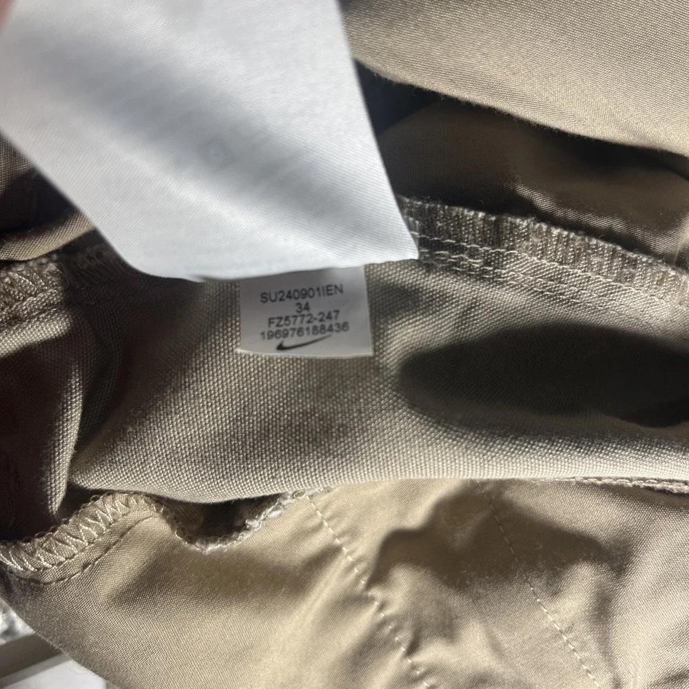 Nike Mens Mid Rise Tan Size‎ 34 Shorts Cotton Chino Flat Front With Pockets